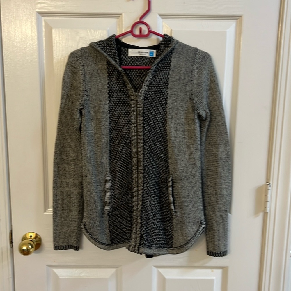 Black/ off white hooded zip-up sweater, XS sparrow brand from Anthropologie